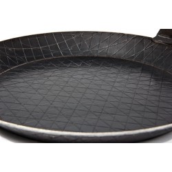 Petromax Wrought Iron Frying Pan SP detail shot of finish of the frying pans